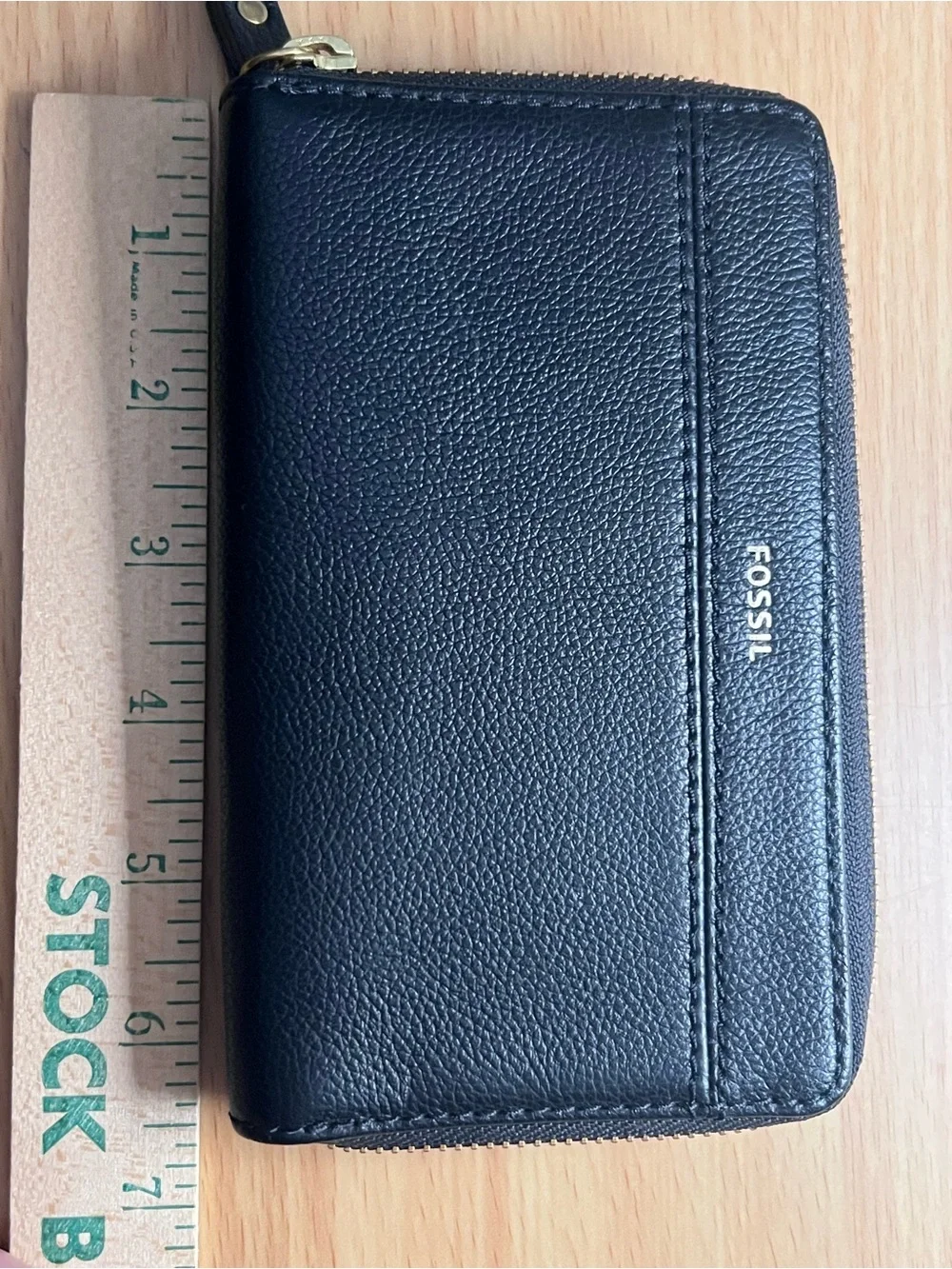 Fossil Black Pebbled Leather Zip Around Wristlet Wallet Gold Hardware